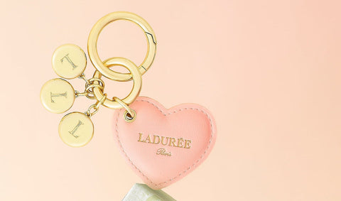 Entdecken Sie die neuen Schlüsselanhänger von Ladurée.