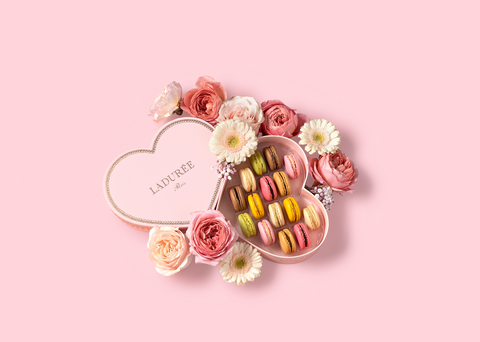 COFFRET DE 15 MACARONS CŒUR "SAINT-VALENTIN"